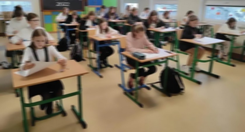Rasizm w szkole w Borzestowie? Rodzeństwo dyskryminowane za kolor skóry?