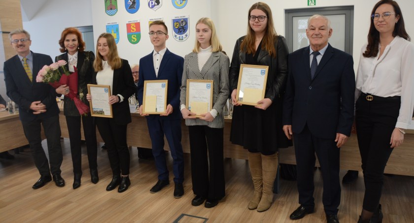Halina Ewa Buchacz nagrodziła młodych ambasadorów kaszubszczyzny