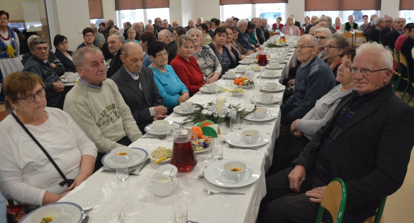 Seniorzy trzech sołectw świętowali w Kamienicy Szlacheckiej