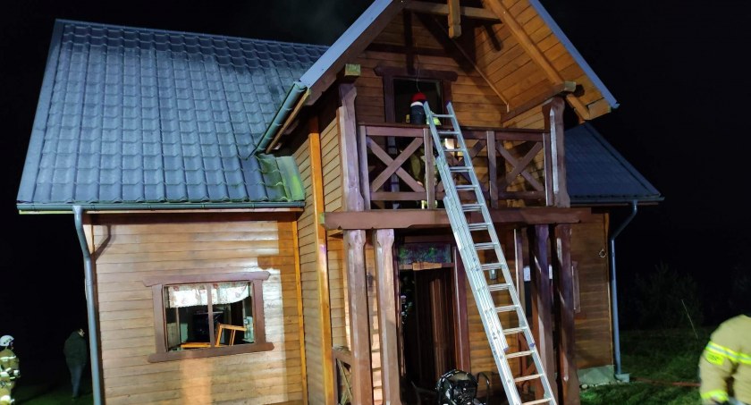 Sikorzyno. Płonął domek letniskowy - nie żyje mężczyzna 