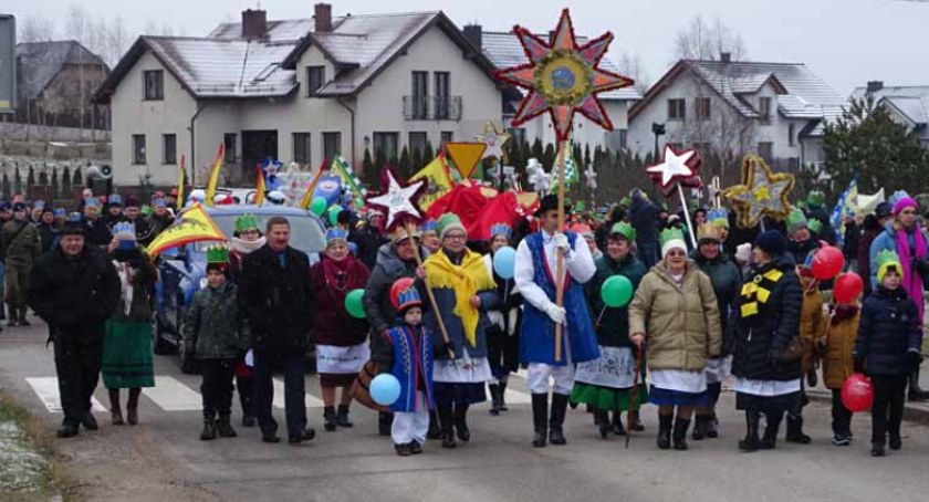 Żukowo. Orszak Trzech Króli z Mędrcami ze Wschodu, muzyką, śpiewem i tańcami  