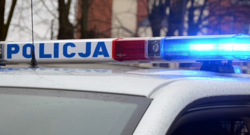 Sierakowice. 84-latka wtargnęła na jezdnię - w akcji LPR
