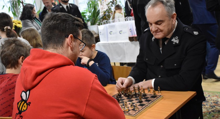 Elektrośmieci strażacy-ochotnicy zamienią na sprzęt bojowy 