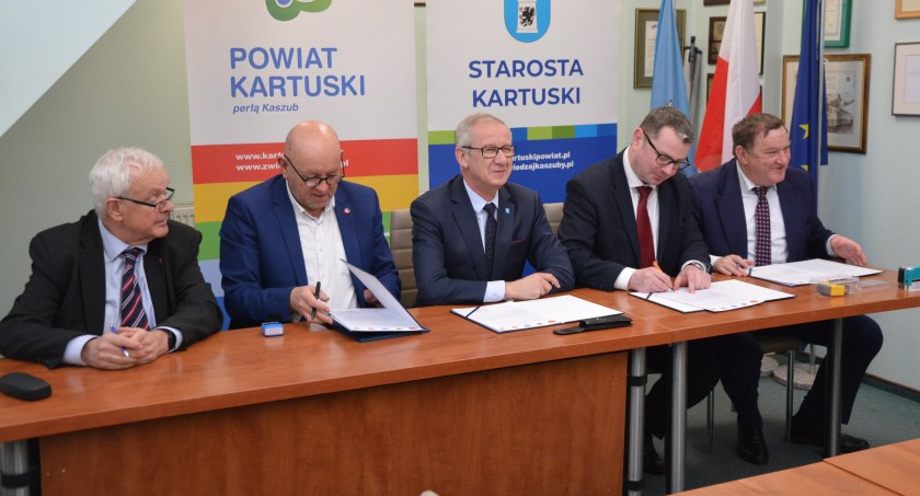 To historyczna współpraca. Geodezyjne dane będą dostępne w każdym domu i biurze!