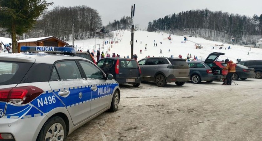 O bezpieczeństwie w ferie na stoku narciarskim