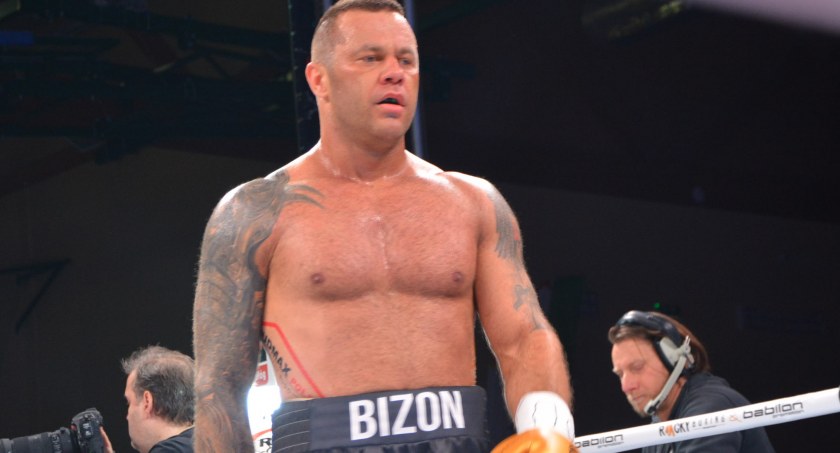 Rocky Boxing Night w Stężycy - Bizewski i Meyna z trofeami 