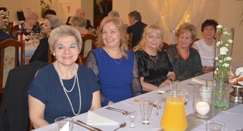 Emeryci i renciści świętowali na kolejnym Balu Seniora w Kartuzach