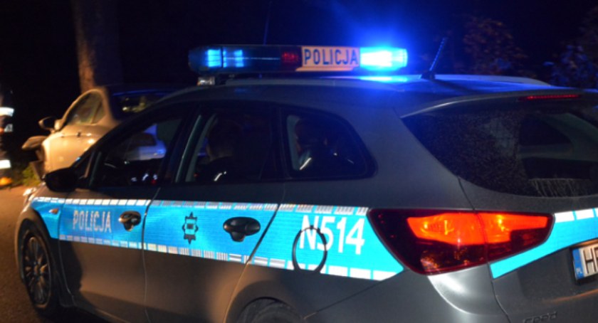 Borkowo. Podczas wyprzedzania czołowo zderzyła się z nissanem - jedna osoba w szpitalu