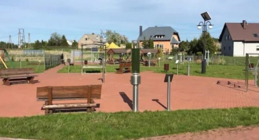 Burmistrz Kartuz odpowiada: gmina nie zamierza likwidować parku w Kaliskach