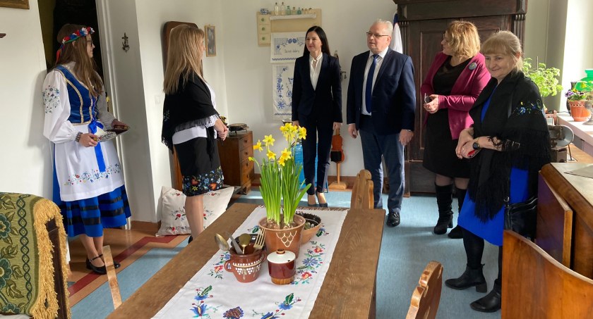 Sala Regionalna na 14. rocznicę nadania szkole w Goręczynie Ziemi Kaszubskiej 