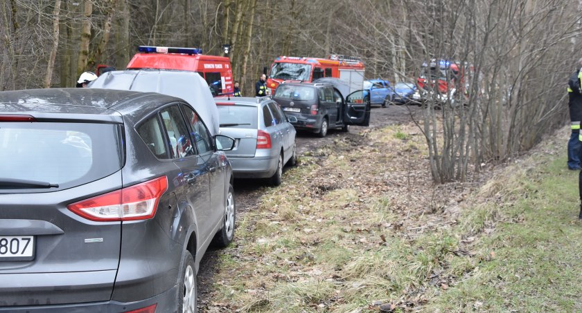 Karwacja. Zdarzenie z udziałem trzech pojazdów 