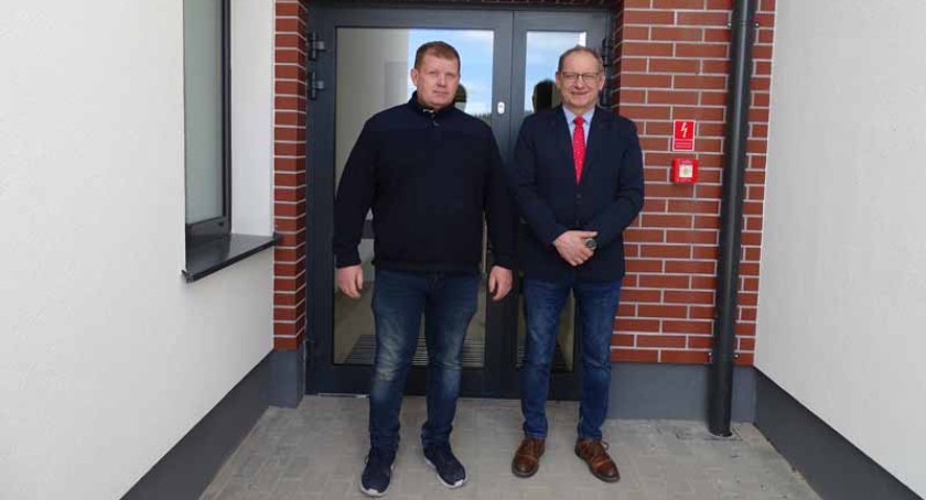 Borkowo. Nauczyciele i uczniowie czekają na uroczyste otwarcie rozbudowanej szkoły