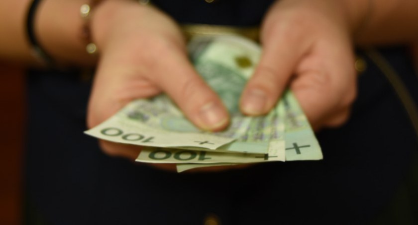 Chmielno. Najlepsze uczennice wyróżnione stypendiami wójta