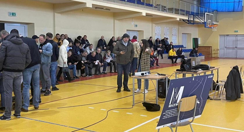 Trwa wybór trasy nowej drogi do lotniska. Pojawił się nowy wariant
