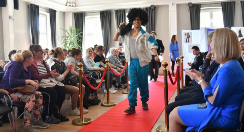 Wyjątkowa Rewia Mody w Centrum Wsparcia Społecznego w Kartuzach