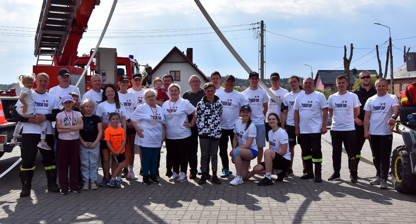 Przebiegli 100 km, by uczcić 100-lecie OSP w Stężycy 