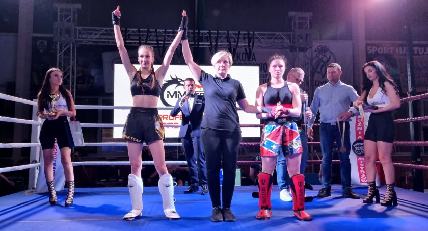 Rebelia Kartuzy z 12. medalami Mistrzostw Polski K-1