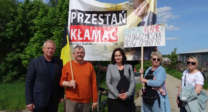 Otomino. Zamykają ul. Karola Kreffta. Mieszkańcy protestują