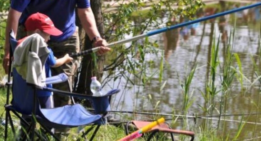 Kartuzy. Piknik wędkarski z okazji Dnia Dziecka