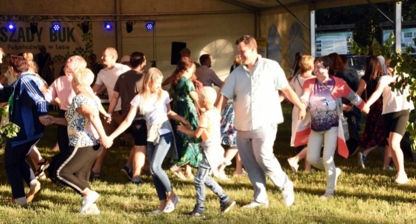 Sarni Dwór. Potańcówka pod Szadym Bukiem