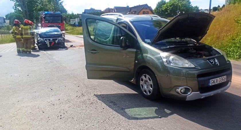 Grzybno. Zderzenie dwóch pojazdów na DW224