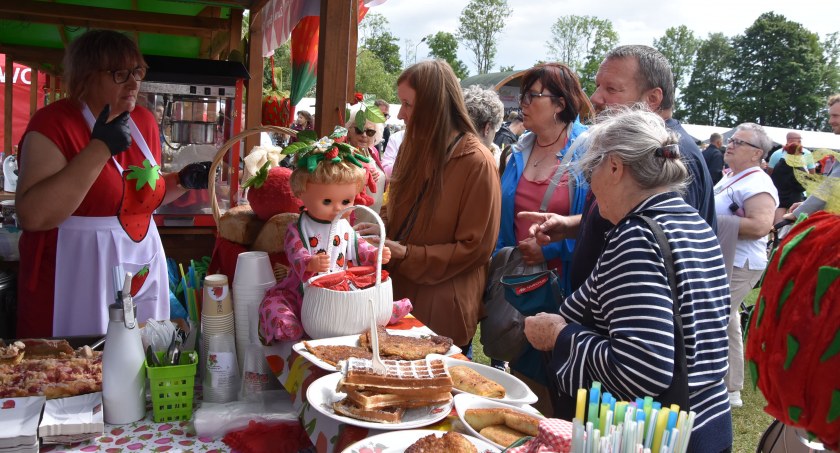 W Chmielnie trwa Festiwal Truskawki Kaszubskiej
