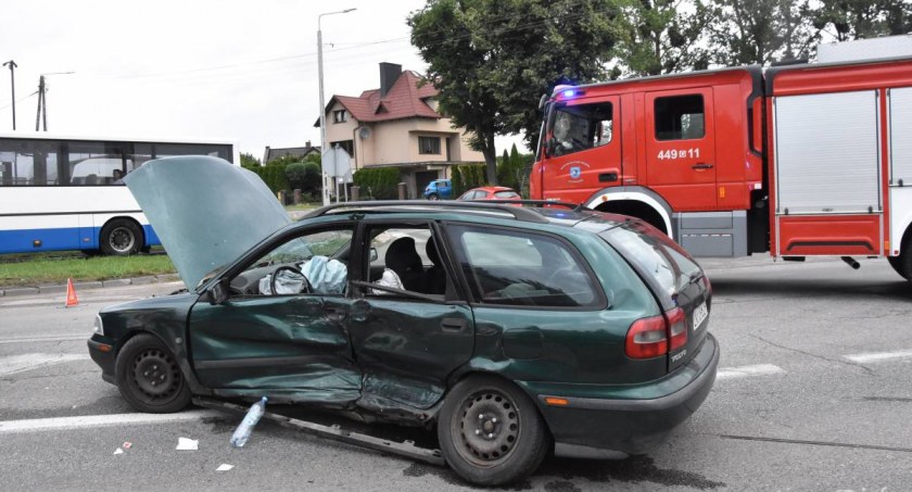 Kolizja w Dzierżążnie - sprawca pijany!