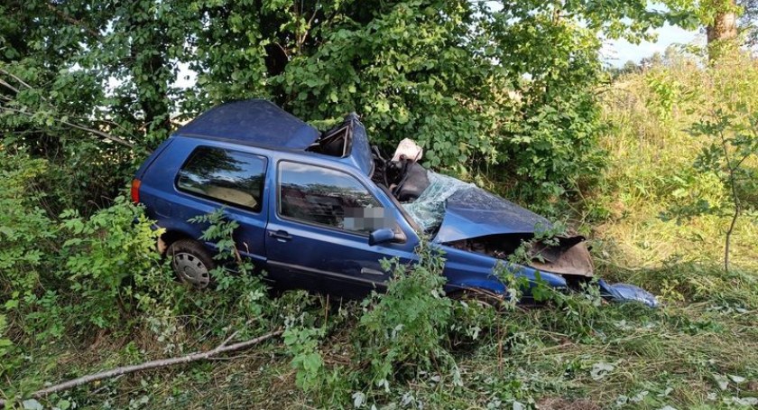 Nowa Huta. Czołówka volkswagena z oplem - sprawca pijany i na zakazie