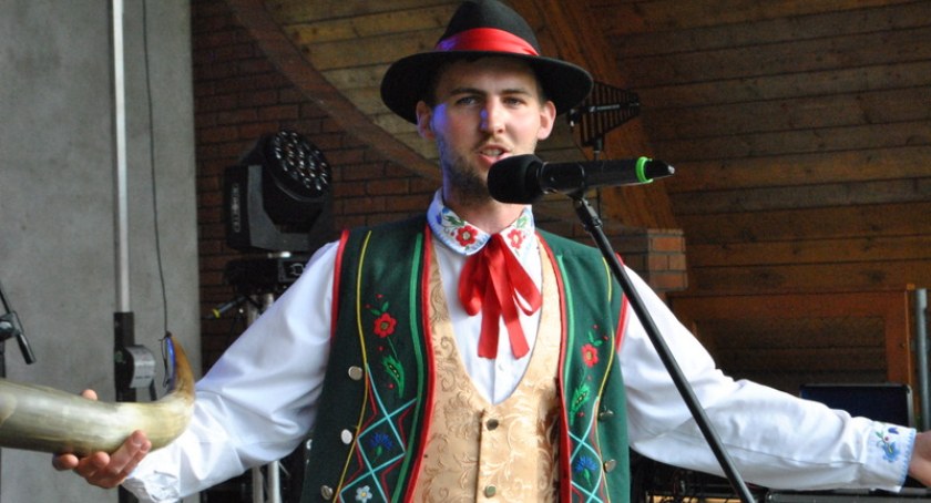 Bartłomiej Flisikowski Mistrzem w Zażywaniu Tabaki