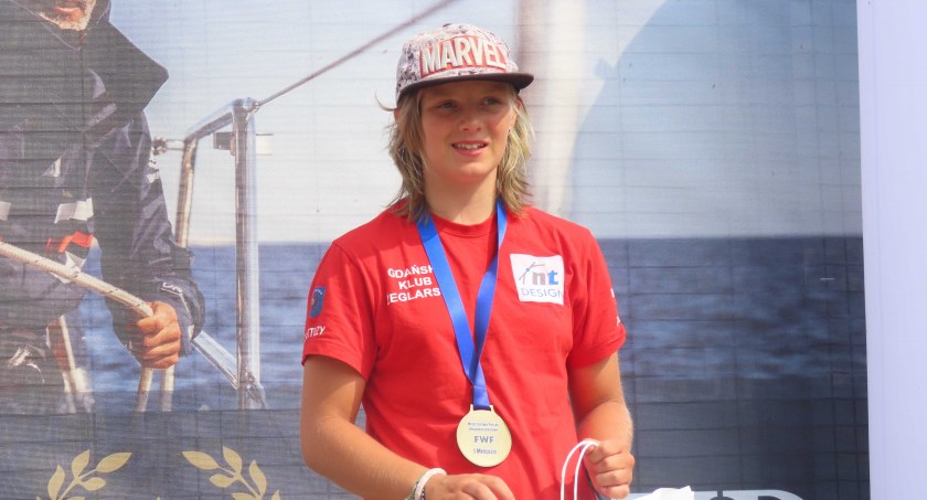 Kalina Szostek z medalem Mistrzostw Polski w Windsurfingu