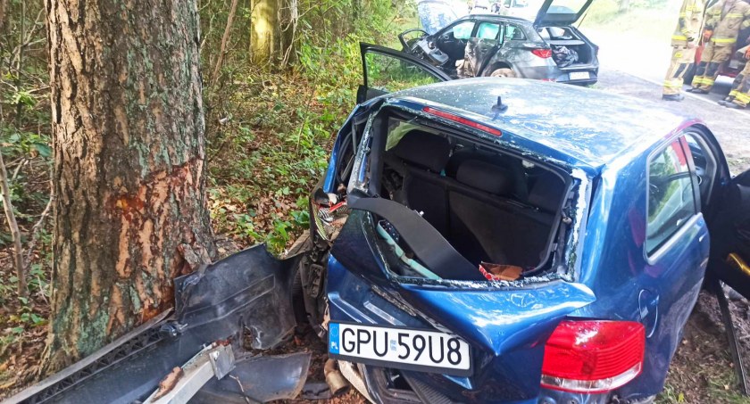 Wypadek na K20. Jedna osoba w szpitalu, druga aresztowana