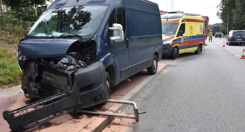 Łapalice. Zderzenie dwóch pojazdów - jedna osoba ranna