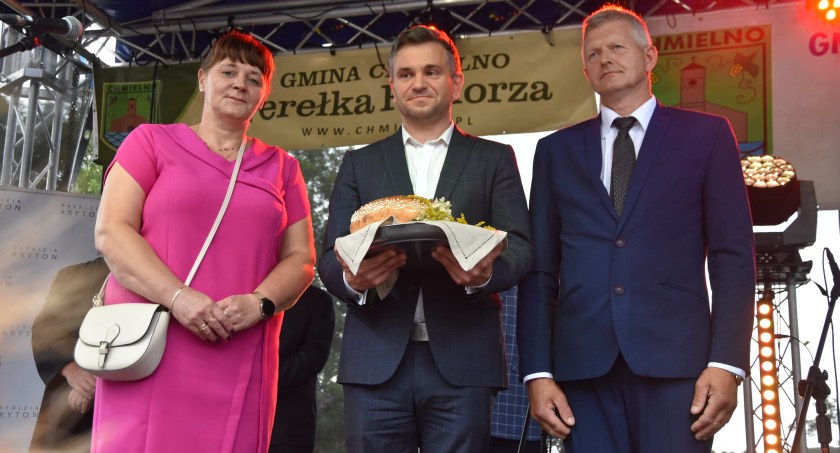 Święto plonów w Miechucinie - za plony dziękowali rolnicy z gminy Chmielno