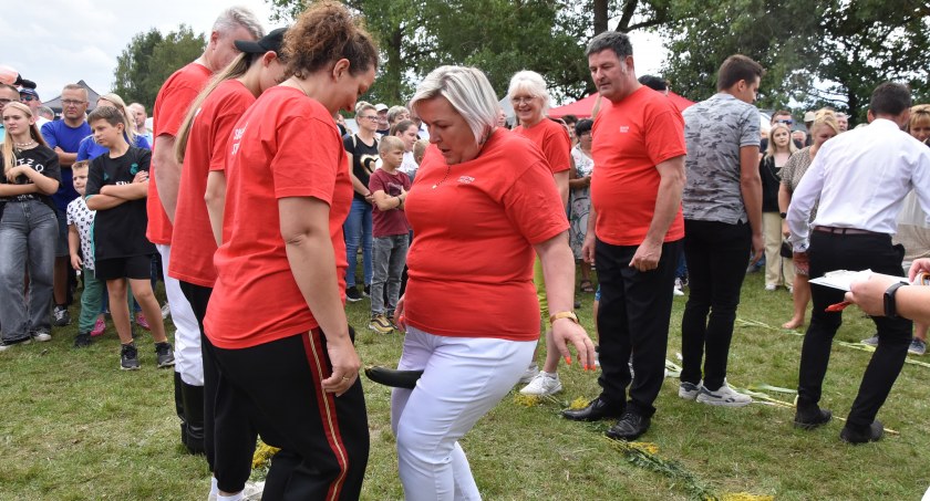 Szymbark. Dożynkowa zabawa z turniejem sołectw