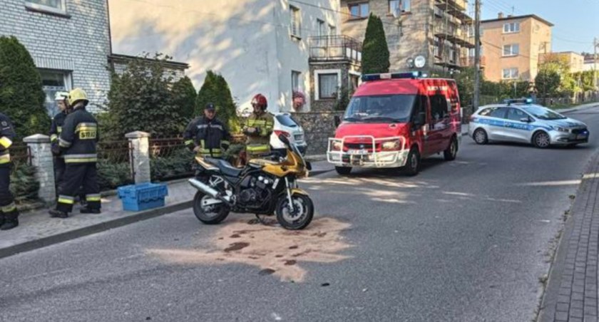 Sierakowice. Motocyklem uderzył w betonowy słup - był pijany