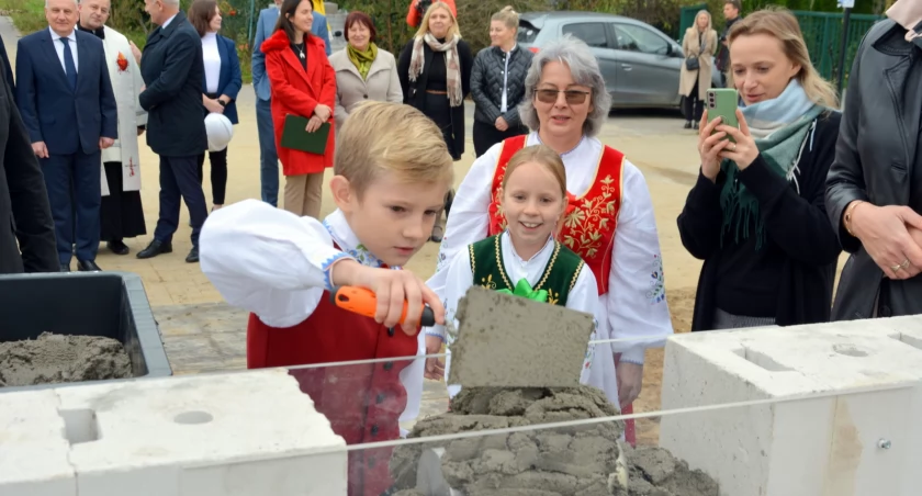 Kamień węgielny pod salę gimnastyczną w Glinczu wmurowany