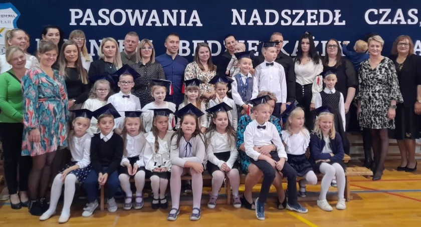 Ślubowanie pierwszoklasistów w Gowidlinie