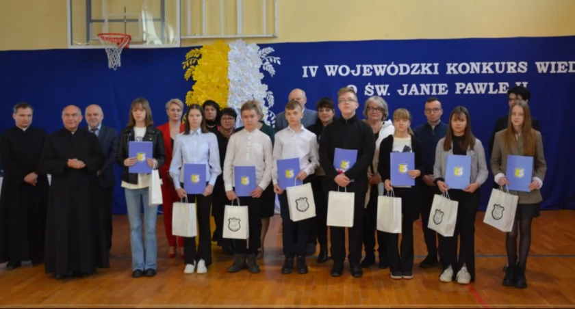 Gowidlino. V Wojewódzki Konkurs Wiedzy o św. Janie Pawle II