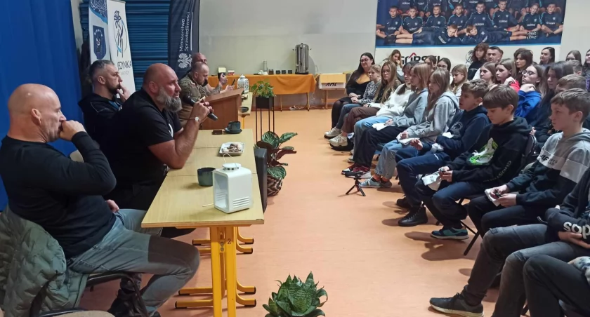 Kartuzy. Znani sportowcy rozmawiali z młodzieżą o swoich życiowych zakrętach 