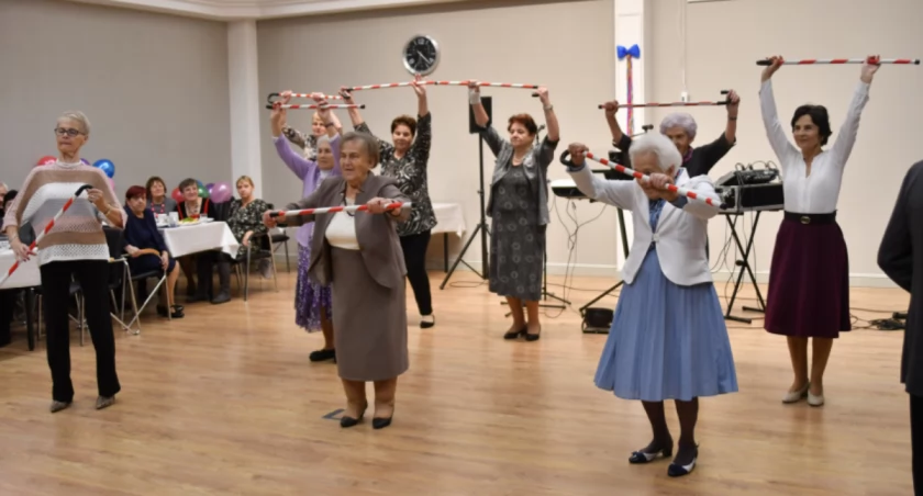 Andrzejkowa zabawa seniorów w Kartuzach