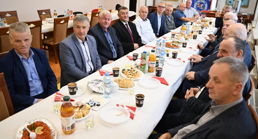 Emerytowani strażacy podzielili się opłatkiem