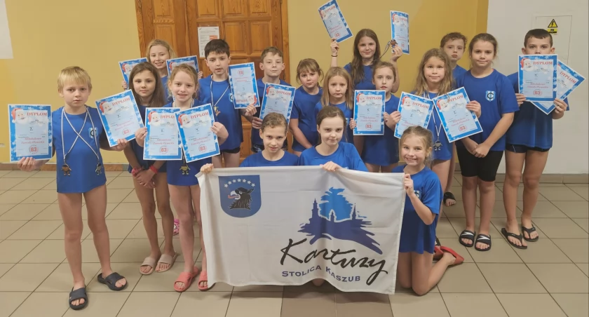 Kartuscy pływacy na zawodach w Bydgoszczy