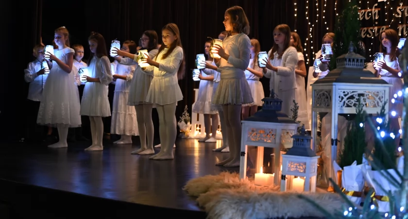 Dzieci dzieciom - kolejny piękny koncert charytatywny uczniów kartuskiej Dwójki