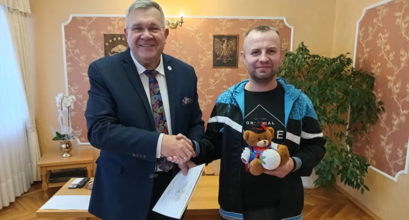 Patryk Jeliński 2.000 dzieckiem zarejestrowanym w USC w Kartuzach
