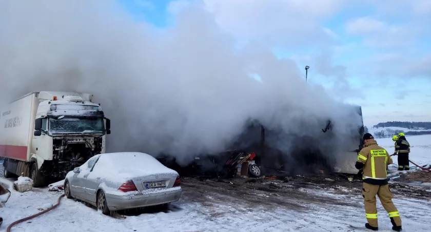 Pożar w Łyśniewie Sierakowickim. Spłonął warsztat