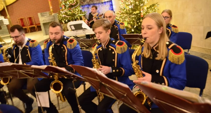 Kartuzy. Jubileuszowy koncert Młodzieżowej Orkiestry Dętej w Łapalicach