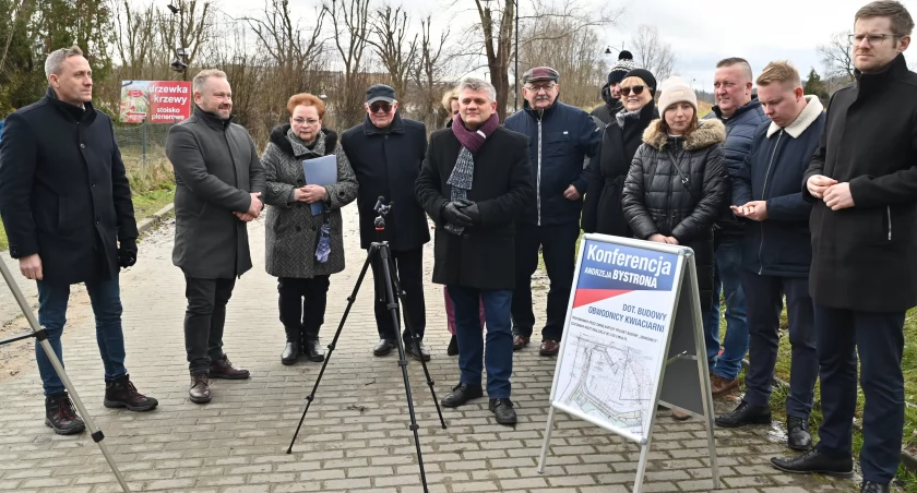 A. Bystron ws. obwodnicy kwiaciarni: Burmistrz chce zniszczyć działalność państwa Zarembów