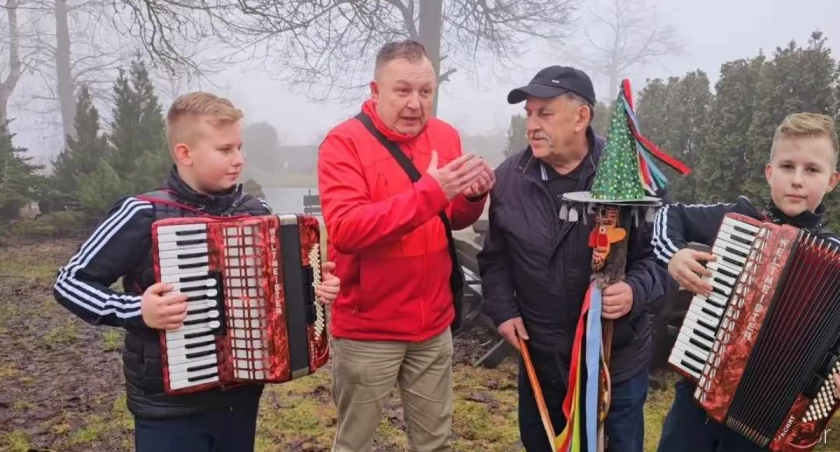 Internauci zachwyceni muzycznym talentem 12-letniego Floriana. Reportaż Artura Sochy [video]