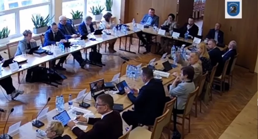 Kartuzy. Urząd ukrywa inwestycje przed radnymi? 