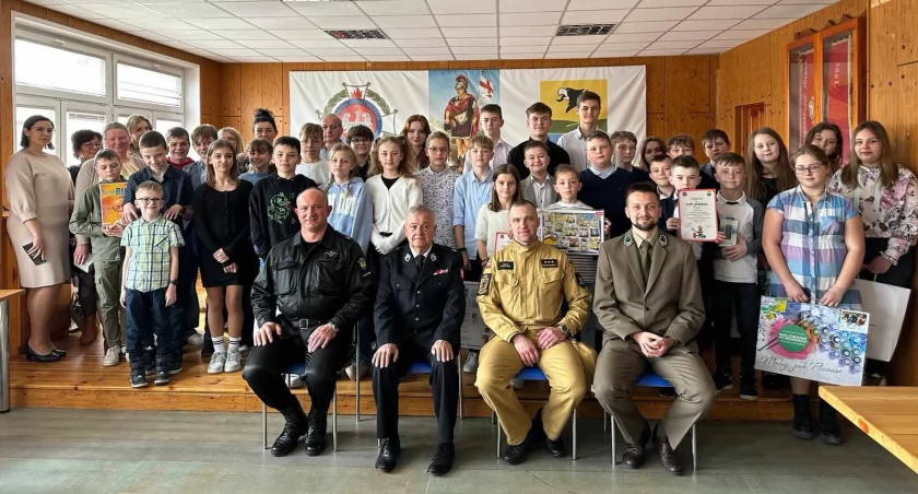 Sulęczyno. Zmagali się z wiedzą pożarniczą